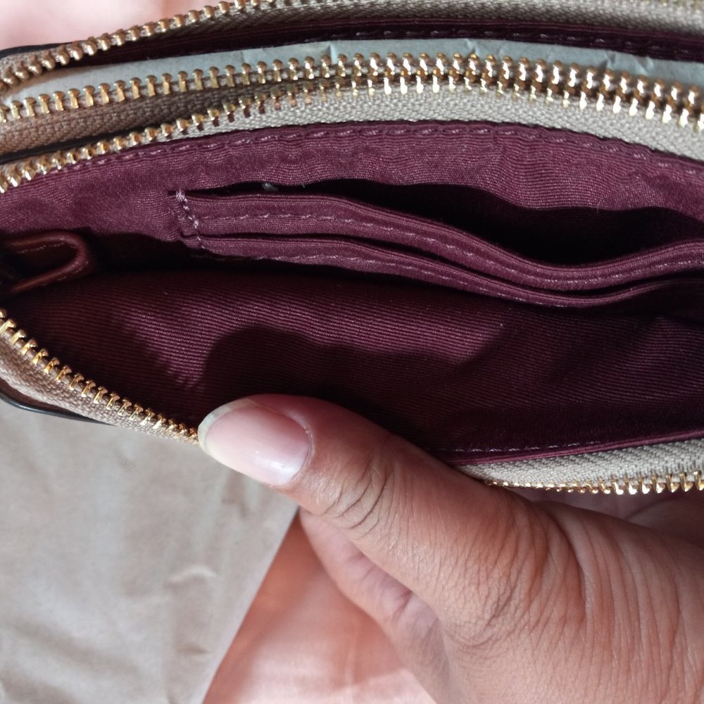 Coach Wallet - Picture 5 of 6